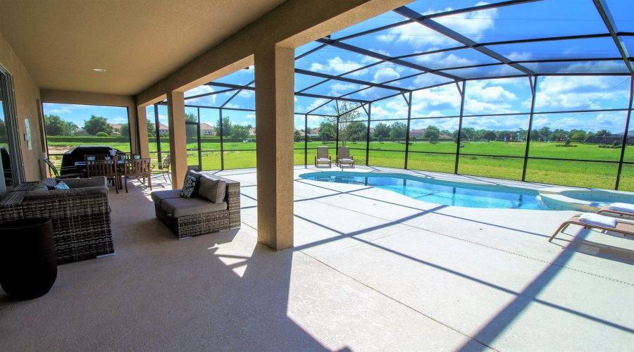 DAVENPORT, Florida 33837, 6 Bedrooms Bedrooms, ,5 BathroomsBathrooms,Residential,For Sale,CROFTON,0,MFRS5120801