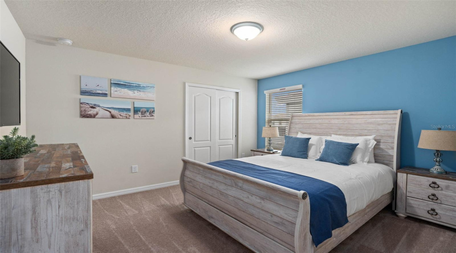 DAVENPORT, Florida 33837, 7 Bedrooms Bedrooms, ,5 BathroomsBathrooms,Residential,For Sale,OAKMOSS,0,MFRO6286199