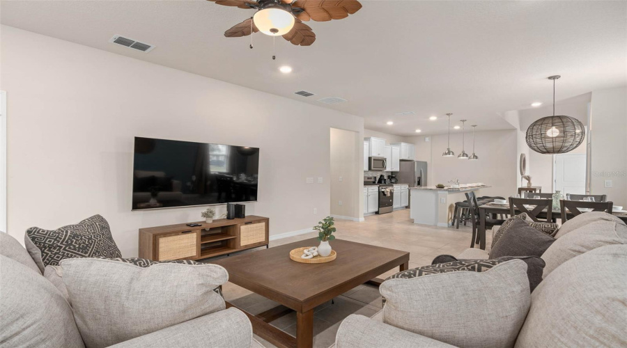 DAVENPORT, Florida 33837, 7 Bedrooms Bedrooms, ,5 BathroomsBathrooms,Residential,For Sale,OAKMOSS,0,MFRO6286199