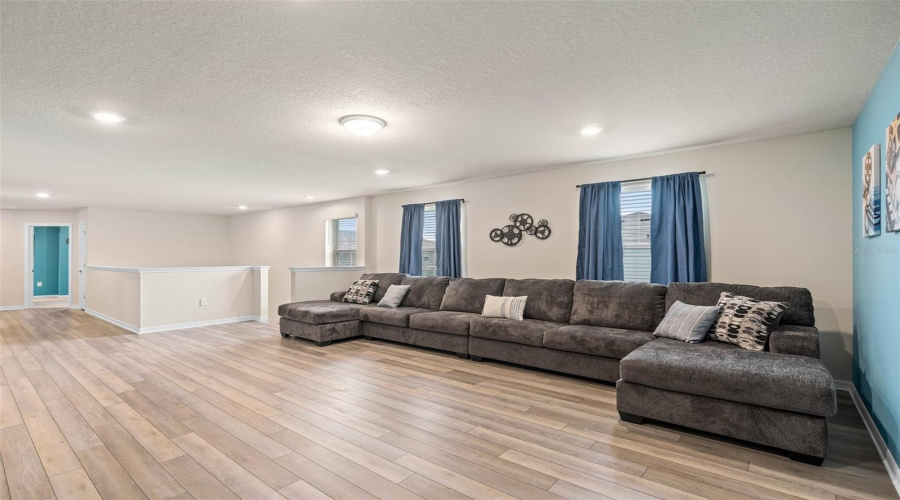 DAVENPORT, Florida 33837, 7 Bedrooms Bedrooms, ,5 BathroomsBathrooms,Residential,For Sale,OAKMOSS,0,MFRO6286199