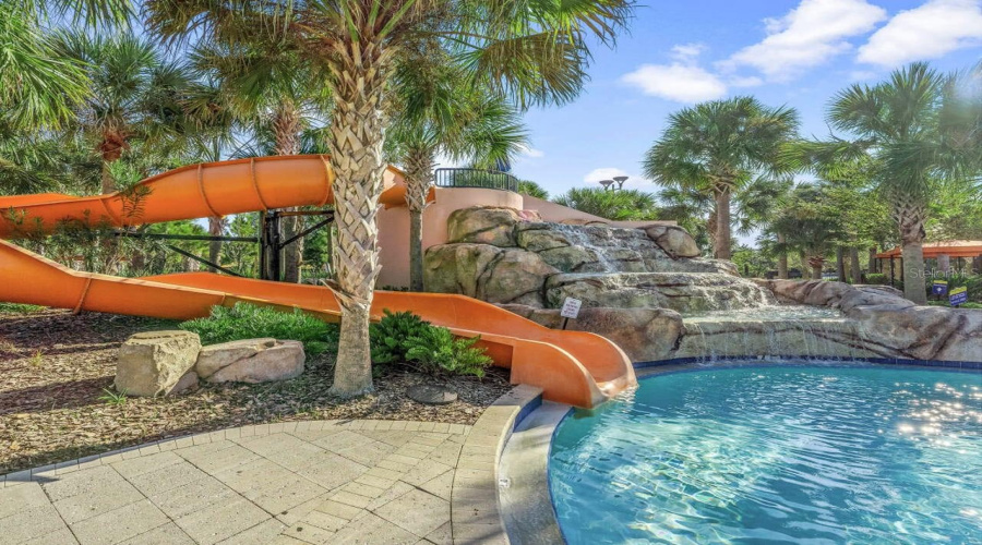 DAVENPORT, Florida 33837, 7 Bedrooms Bedrooms, ,5 BathroomsBathrooms,Residential,For Sale,OAKMOSS,0,MFRO6286199
