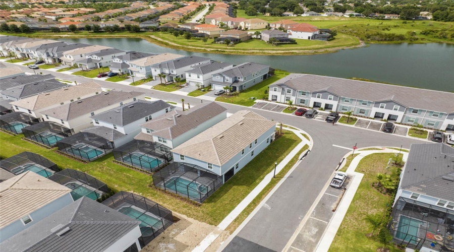 DAVENPORT, Florida 33837, 7 Bedrooms Bedrooms, ,5 BathroomsBathrooms,Residential,For Sale,OAKMOSS,0,MFRO6286199