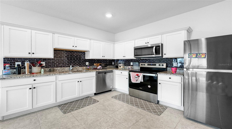 DAVENPORT, Florida 33837, 3 Bedrooms Bedrooms, ,2 BathroomsBathrooms,Residential,For Sale,MADISON,0,MFRO6285956