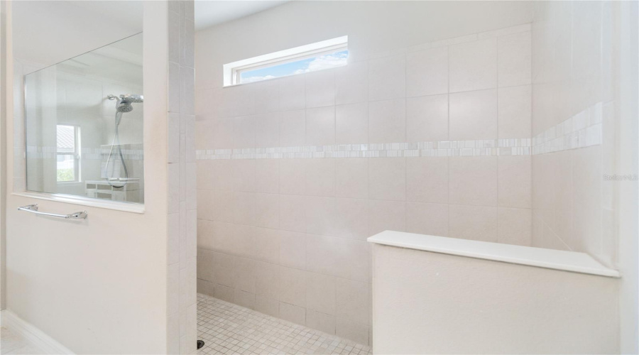 ORLANDO, Florida 32836, 3 Bedrooms Bedrooms, ,2 BathroomsBathrooms,Residential,For Sale,MEADOW GROVE,0,MFRO6267347