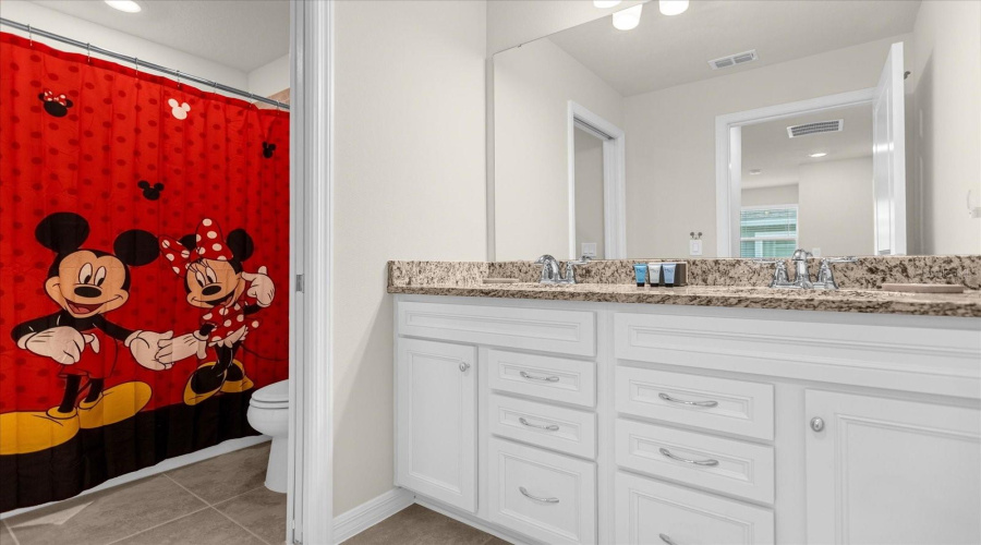 DAVENPORT, Florida 33897, 5 Bedrooms Bedrooms, ,4 BathroomsBathrooms,Residential,For Sale,LANA,0,MFRO6284902