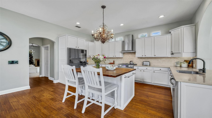 CELEBRATION, Florida 34747, 6 Bedrooms Bedrooms, ,4 BathroomsBathrooms,Residential,For Sale,OAK SHADOWS,0,MFRO6285939