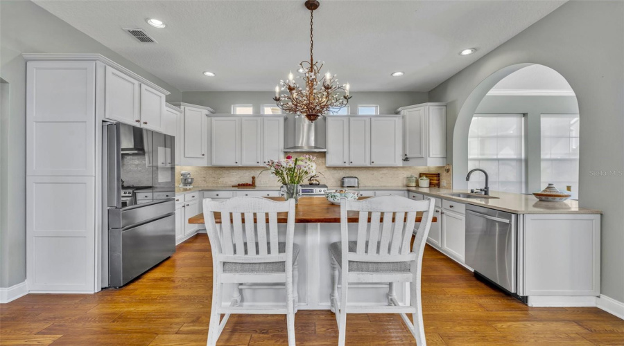 CELEBRATION, Florida 34747, 6 Bedrooms Bedrooms, ,4 BathroomsBathrooms,Residential,For Sale,OAK SHADOWS,0,MFRO6285939