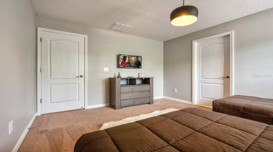 KISSIMMEE, Florida 34747, 5 Bedrooms Bedrooms, ,4 BathroomsBathrooms,Residential,For Sale,SUGAR PALM,0,MFRO6285662