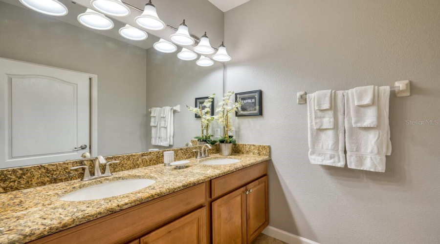KISSIMMEE, Florida 34747, 5 Bedrooms Bedrooms, ,4 BathroomsBathrooms,Residential,For Sale,SUGAR PALM,0,MFRO6285662