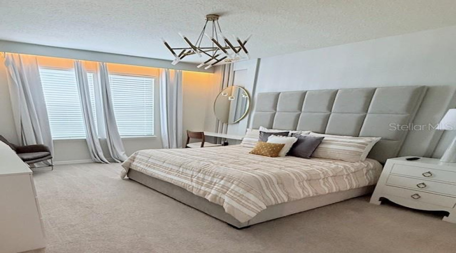 DAVENPORT, Florida 33897, 5 Bedrooms Bedrooms, ,4 BathroomsBathrooms,Residential,For Sale,JASMINE,0,MFRTB8356108