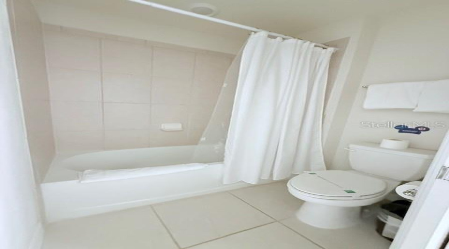 DAVENPORT, Florida 33897, 5 Bedrooms Bedrooms, ,4 BathroomsBathrooms,Residential,For Sale,JASMINE,0,MFRTB8356108