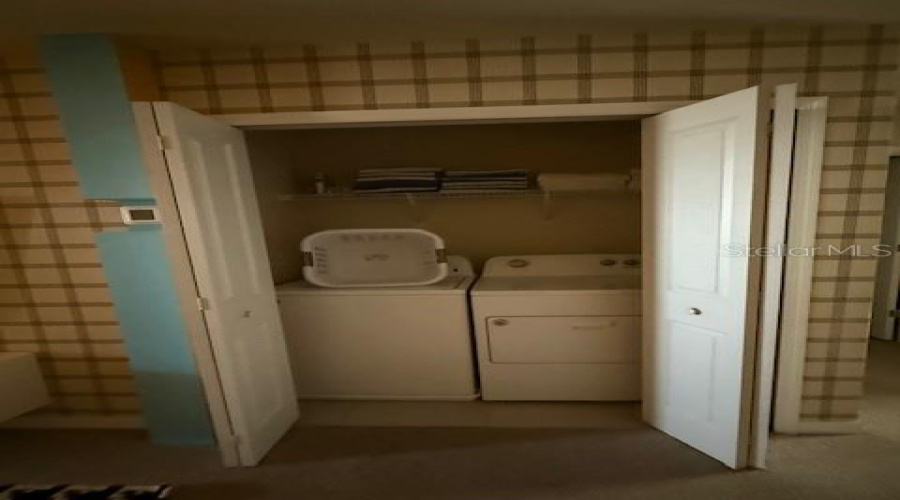 DAVENPORT, Florida 33897, 5 Bedrooms Bedrooms, ,4 BathroomsBathrooms,Residential,For Sale,JASMINE,0,MFRTB8356108
