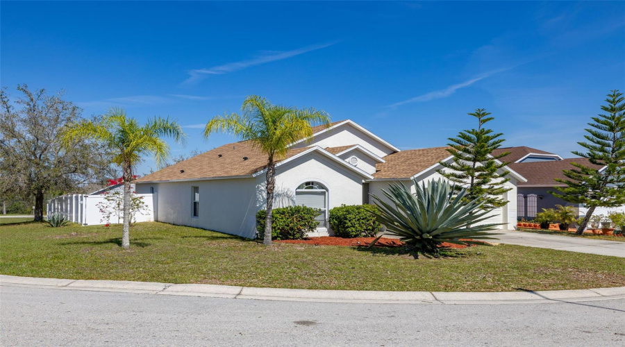 DAVENPORT, Florida 33837, 4 Bedrooms Bedrooms, ,2 BathroomsBathrooms,Residential,For Sale,LAKE CHARLES,0,MFRS5121798