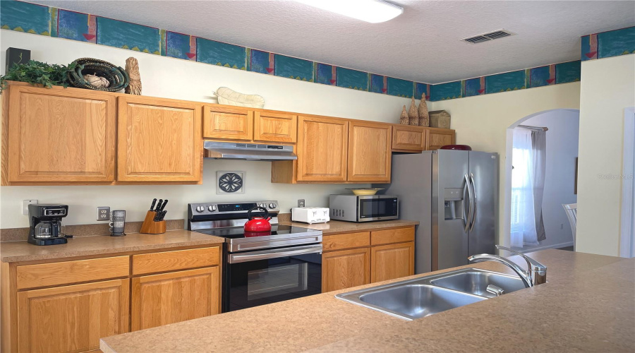 KISSIMMEE, Florida 34746, 5 Bedrooms Bedrooms, ,3 BathroomsBathrooms,Residential,For Sale,CUMBRIAN LAKES,0,MFRS5121846