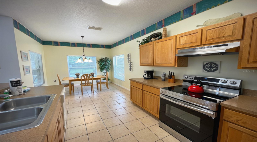 KISSIMMEE, Florida 34746, 5 Bedrooms Bedrooms, ,3 BathroomsBathrooms,Residential,For Sale,CUMBRIAN LAKES,0,MFRS5121846