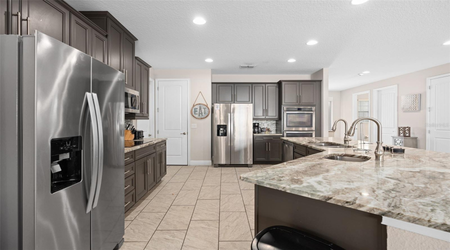 KISSIMMEE, Florida 34747, 11 Bedrooms Bedrooms, ,10 BathroomsBathrooms,Residential,For Sale,GRABEN,0,MFRO6183803