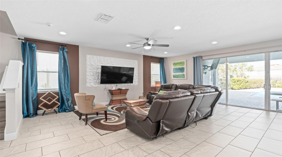 KISSIMMEE, Florida 34747, 11 Bedrooms Bedrooms, ,10 BathroomsBathrooms,Residential,For Sale,GRABEN,0,MFRO6183803