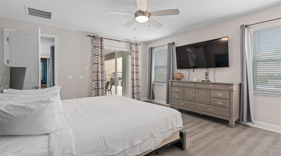 KISSIMMEE, Florida 34747, 11 Bedrooms Bedrooms, ,10 BathroomsBathrooms,Residential,For Sale,GRABEN,0,MFRO6183803