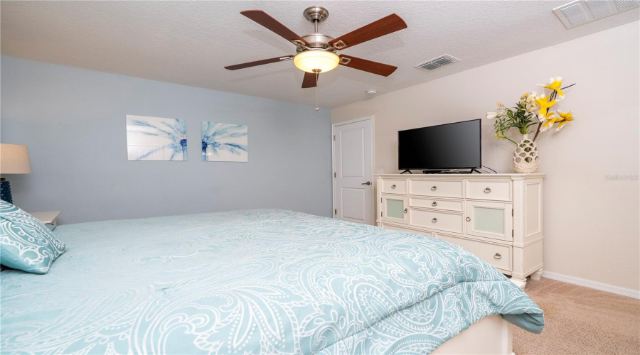 KISSIMMEE, Florida 34746, 4 Bedrooms Bedrooms, ,3 BathroomsBathrooms,Residential,For Sale,PEQUOD,0,MFRO6285825