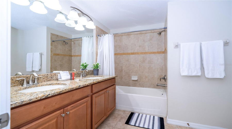 KISSIMMEE, Florida 34746, 4 Bedrooms Bedrooms, ,3 BathroomsBathrooms,Residential,For Sale,PEQUOD,0,MFRO6285825