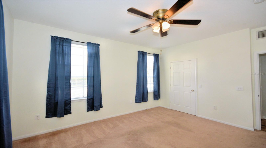 Kissimmee, Florida 34747, 3 Bedrooms Bedrooms, ,3 Bathroomsbathrooms,Residential,For Sale,Longview,Mfro6285866