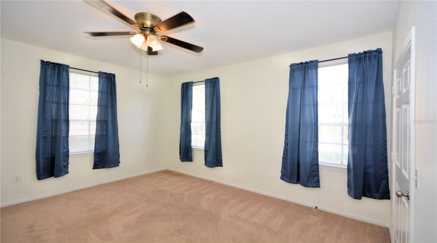 Kissimmee, Florida 34747, 3 Bedrooms Bedrooms, ,3 Bathroomsbathrooms,Residential,For Sale,Longview,Mfro6285866