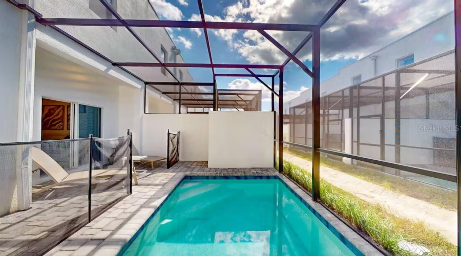 DAVENPORT, Florida 33896, 4 Bedrooms Bedrooms, ,4 BathroomsBathrooms,Residential,For Sale,FAMAGUSTA,0,MFRO6287110