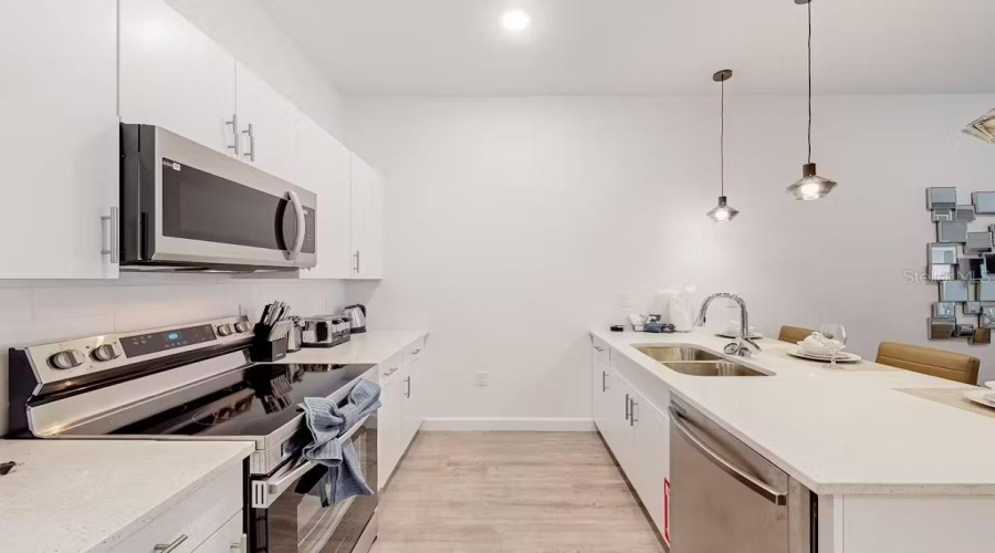 DAVENPORT, Florida 33896, 4 Bedrooms Bedrooms, ,4 BathroomsBathrooms,Residential,For Sale,FAMAGUSTA,0,MFRO6287110