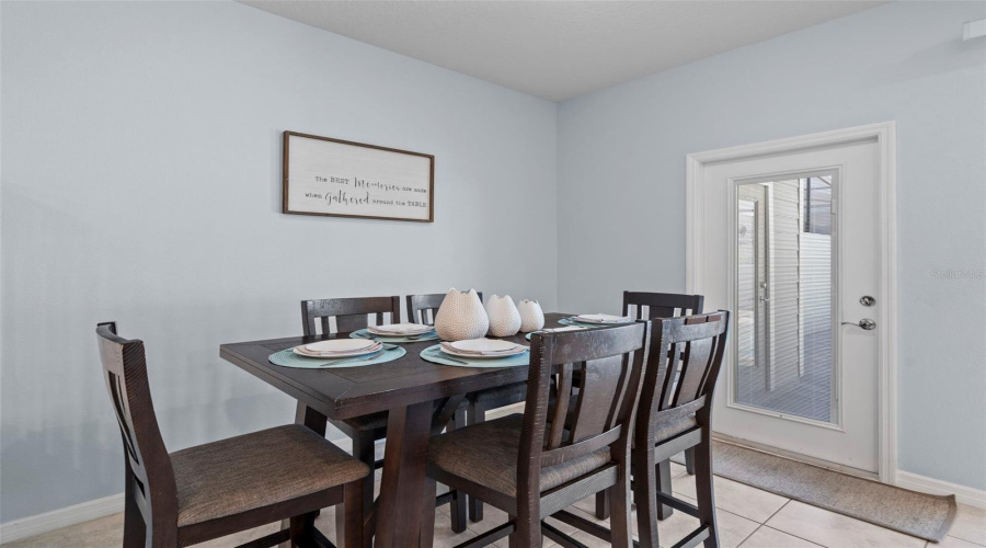 DAVENPORT, Florida 33897, 5 Bedrooms Bedrooms, ,4 BathroomsBathrooms,Residential,For Sale,PARADISE,0,MFRO6286884
