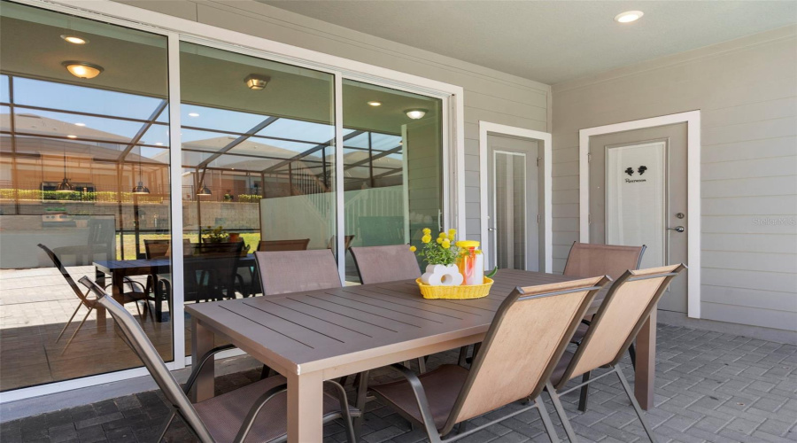 DAVENPORT, Florida 33897, 5 Bedrooms Bedrooms, ,4 BathroomsBathrooms,Residential,For Sale,PARADISE,0,MFRO6286884