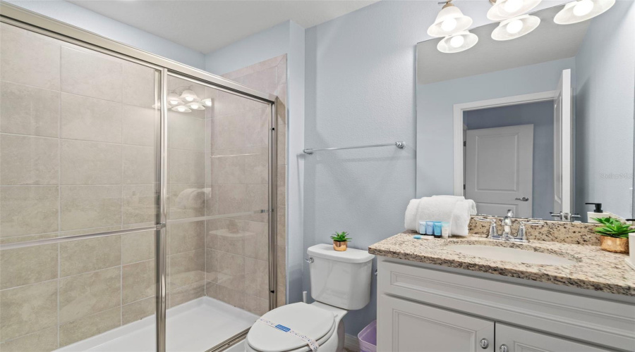 DAVENPORT, Florida 33897, 5 Bedrooms Bedrooms, ,4 BathroomsBathrooms,Residential,For Sale,PARADISE,0,MFRO6286884