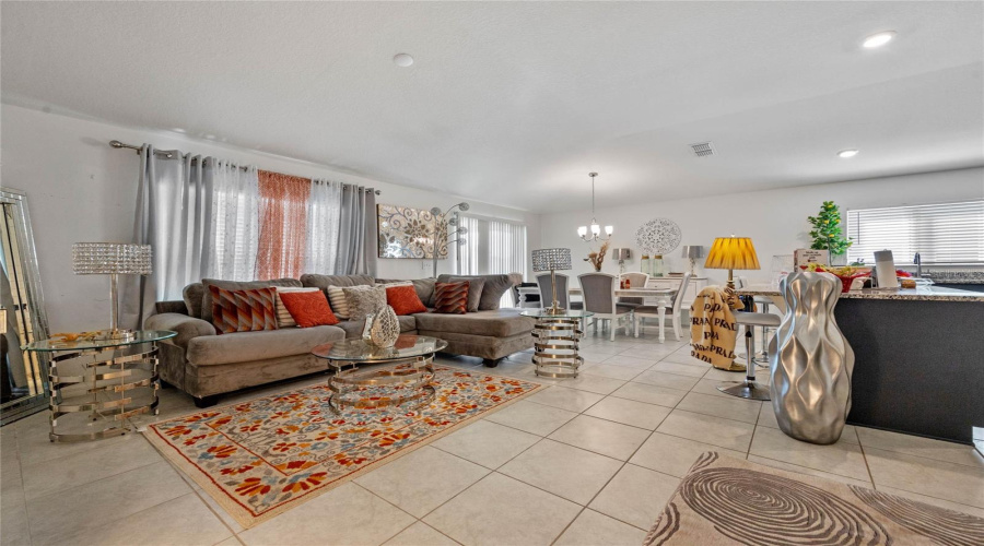 KISSIMMEE, Florida 34746, 3 Bedrooms Bedrooms, ,2 BathroomsBathrooms,Residential,For Sale,CASABLANCA,0,MFRO6286212