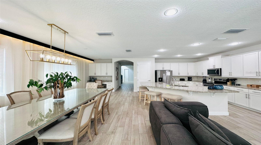 KISSIMMEE, Florida 34747, 6 Bedrooms Bedrooms, ,5 BathroomsBathrooms,Residential,For Sale,GRABEN,0,MFRO6287000