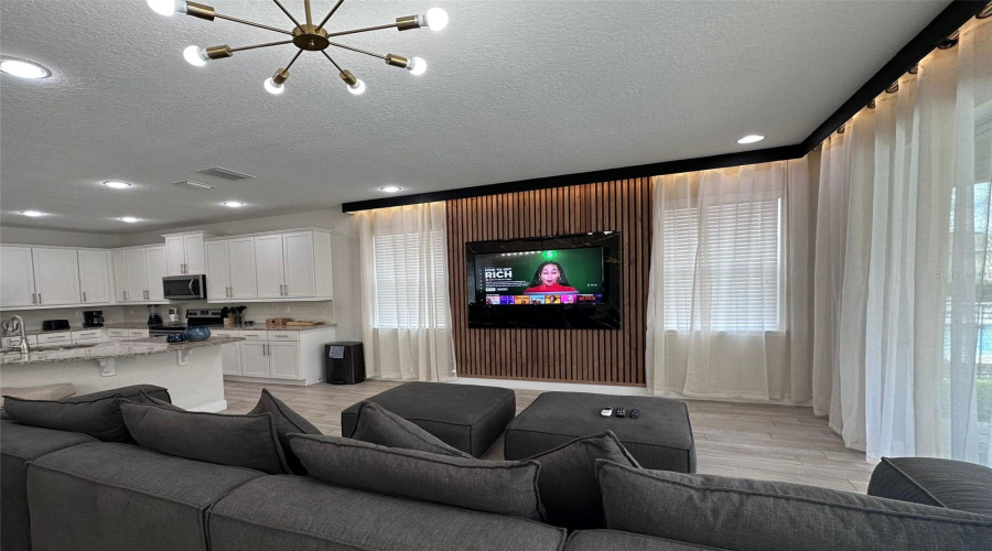 KISSIMMEE, Florida 34747, 6 Bedrooms Bedrooms, ,5 BathroomsBathrooms,Residential,For Sale,GRABEN,0,MFRO6287000