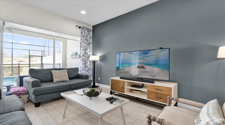DAVENPORT, Florida 33896, 4 Bedrooms Bedrooms, ,4 BathroomsBathrooms,Residential,For Sale,CAPTIVA,0,MFRO6286816