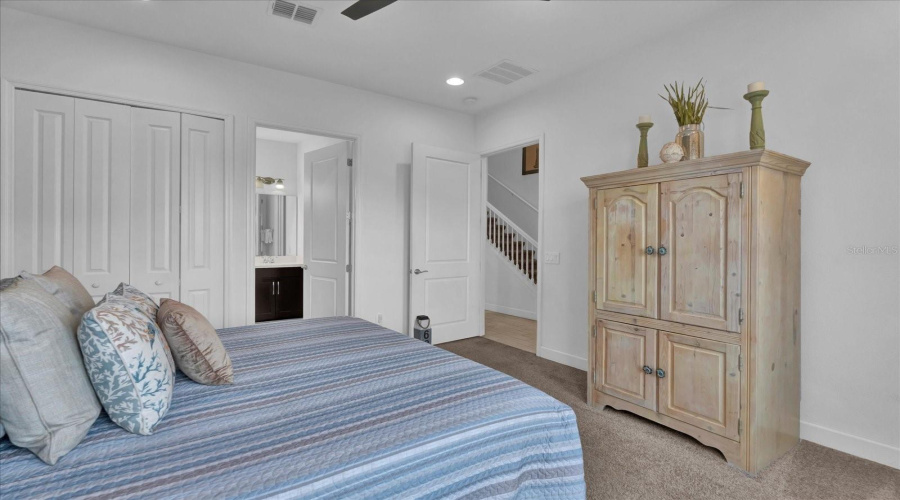 DAVENPORT, Florida 33896, 4 Bedrooms Bedrooms, ,4 BathroomsBathrooms,Residential,For Sale,CAPTIVA,0,MFRO6286816