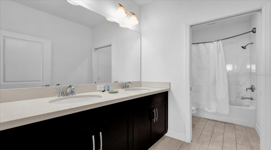 DAVENPORT, Florida 33896, 4 Bedrooms Bedrooms, ,4 BathroomsBathrooms,Residential,For Sale,CAPTIVA,0,MFRO6286816