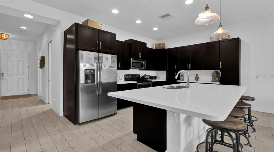 DAVENPORT, Florida 33896, 4 Bedrooms Bedrooms, ,4 BathroomsBathrooms,Residential,For Sale,CAPTIVA,0,MFRO6286816