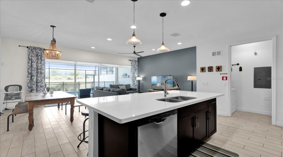 DAVENPORT, Florida 33896, 4 Bedrooms Bedrooms, ,4 BathroomsBathrooms,Residential,For Sale,CAPTIVA,0,MFRO6286816