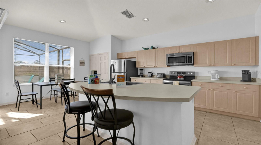 KISSIMMEE, Florida 34747, 4 Bedrooms Bedrooms, ,3 BathroomsBathrooms,Residential,For Sale,FAN PALM,MFRO6287066