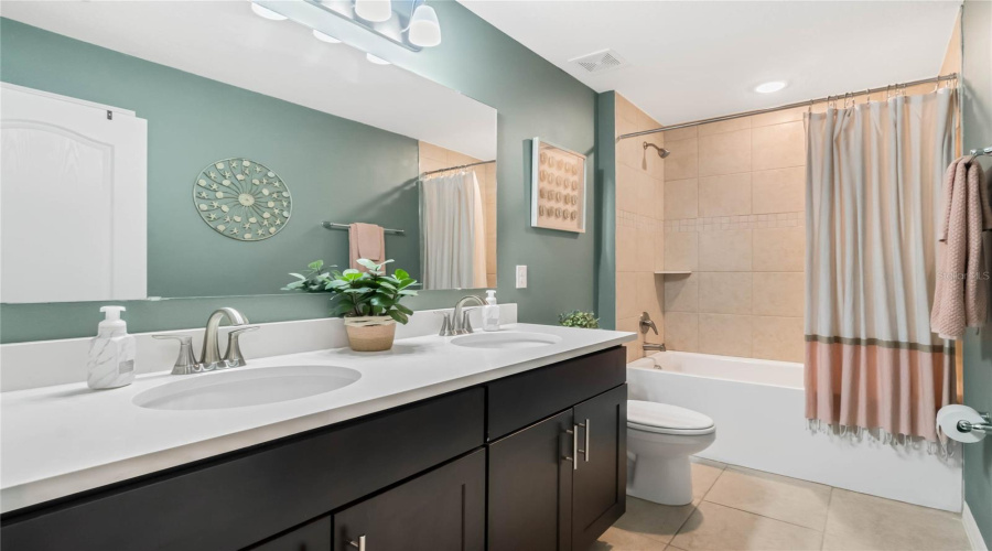 KISSIMMEE, Florida 34746, 3 Bedrooms Bedrooms, ,2 BathroomsBathrooms,Residential,For Sale,CORAL CASTLE,0,MFRO6286631