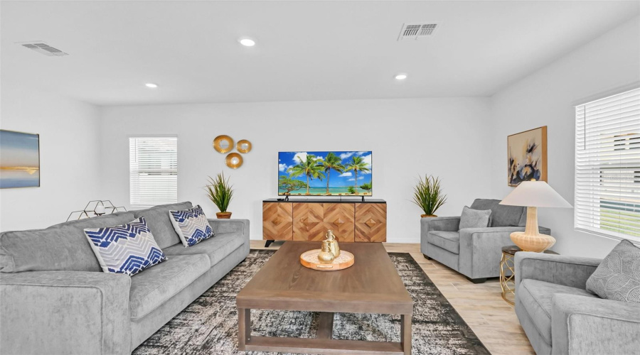 DAVENPORT, Florida 33896, 4 Bedrooms Bedrooms, ,2 BathroomsBathrooms,Residential,For Sale,DERWENT,0,MFRS5122100