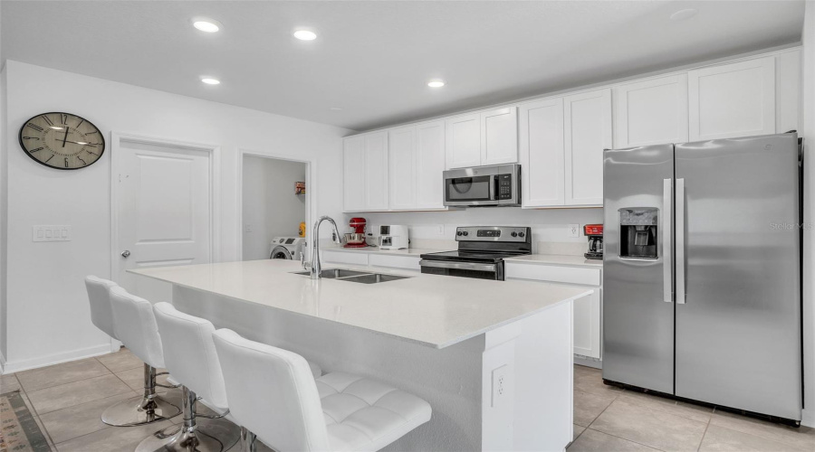 DAVENPORT, Florida 33837, 5 Bedrooms Bedrooms, ,2 BathroomsBathrooms,Residential,For Sale,DARING,0,MFRO6287071