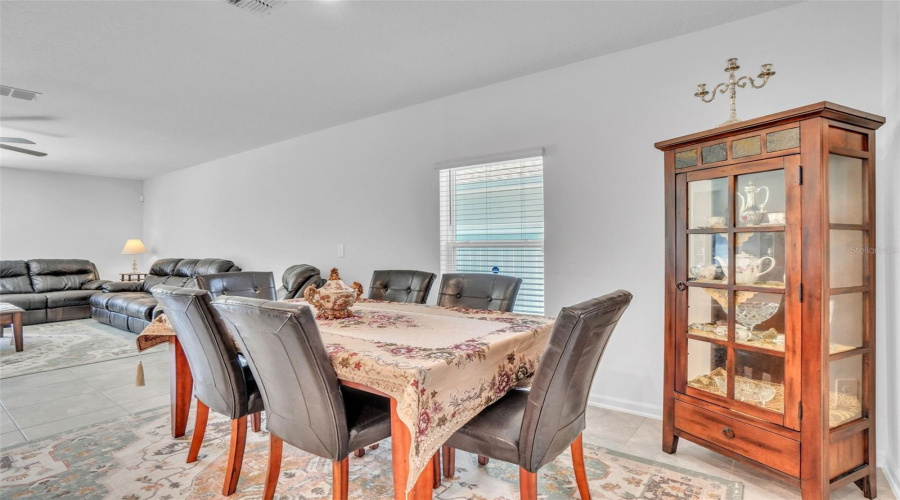 DAVENPORT, Florida 33837, 5 Bedrooms Bedrooms, ,2 BathroomsBathrooms,Residential,For Sale,DARING,0,MFRO6287071