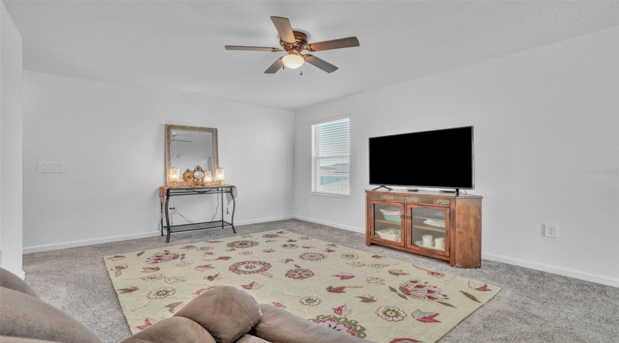 DAVENPORT, Florida 33837, 5 Bedrooms Bedrooms, ,2 BathroomsBathrooms,Residential,For Sale,DARING,0,MFRO6287071