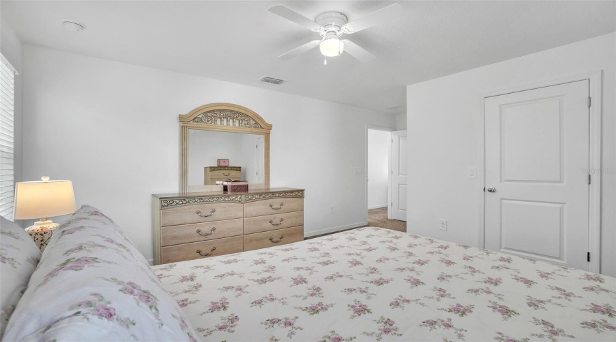 DAVENPORT, Florida 33837, 5 Bedrooms Bedrooms, ,2 BathroomsBathrooms,Residential,For Sale,DARING,0,MFRO6287071