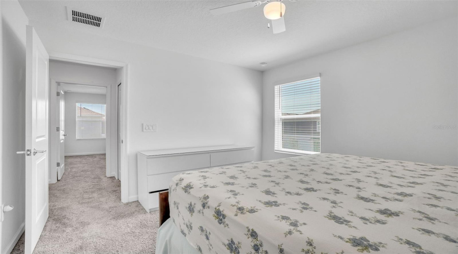 DAVENPORT, Florida 33837, 5 Bedrooms Bedrooms, ,2 BathroomsBathrooms,Residential,For Sale,DARING,0,MFRO6287071