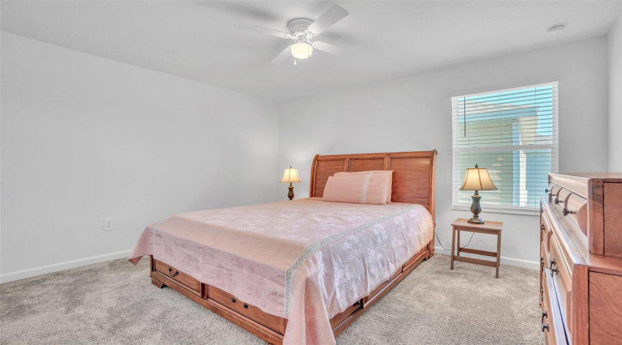 DAVENPORT, Florida 33837, 5 Bedrooms Bedrooms, ,2 BathroomsBathrooms,Residential,For Sale,DARING,0,MFRO6287071