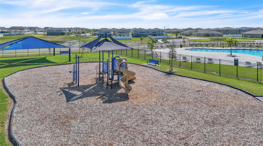 DAVENPORT, Florida 33837, 5 Bedrooms Bedrooms, ,2 BathroomsBathrooms,Residential,For Sale,DARING,0,MFRO6287071