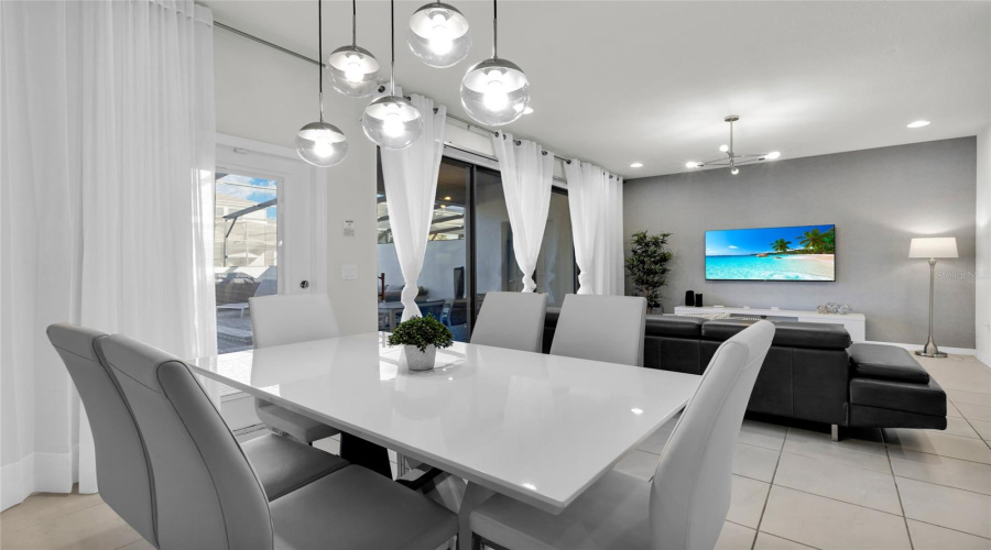 KISSIMMEE, Florida 34747, 5 Bedrooms Bedrooms, ,4 BathroomsBathrooms,Residential,For Sale,SYDNEY,0,MFRO6287502
